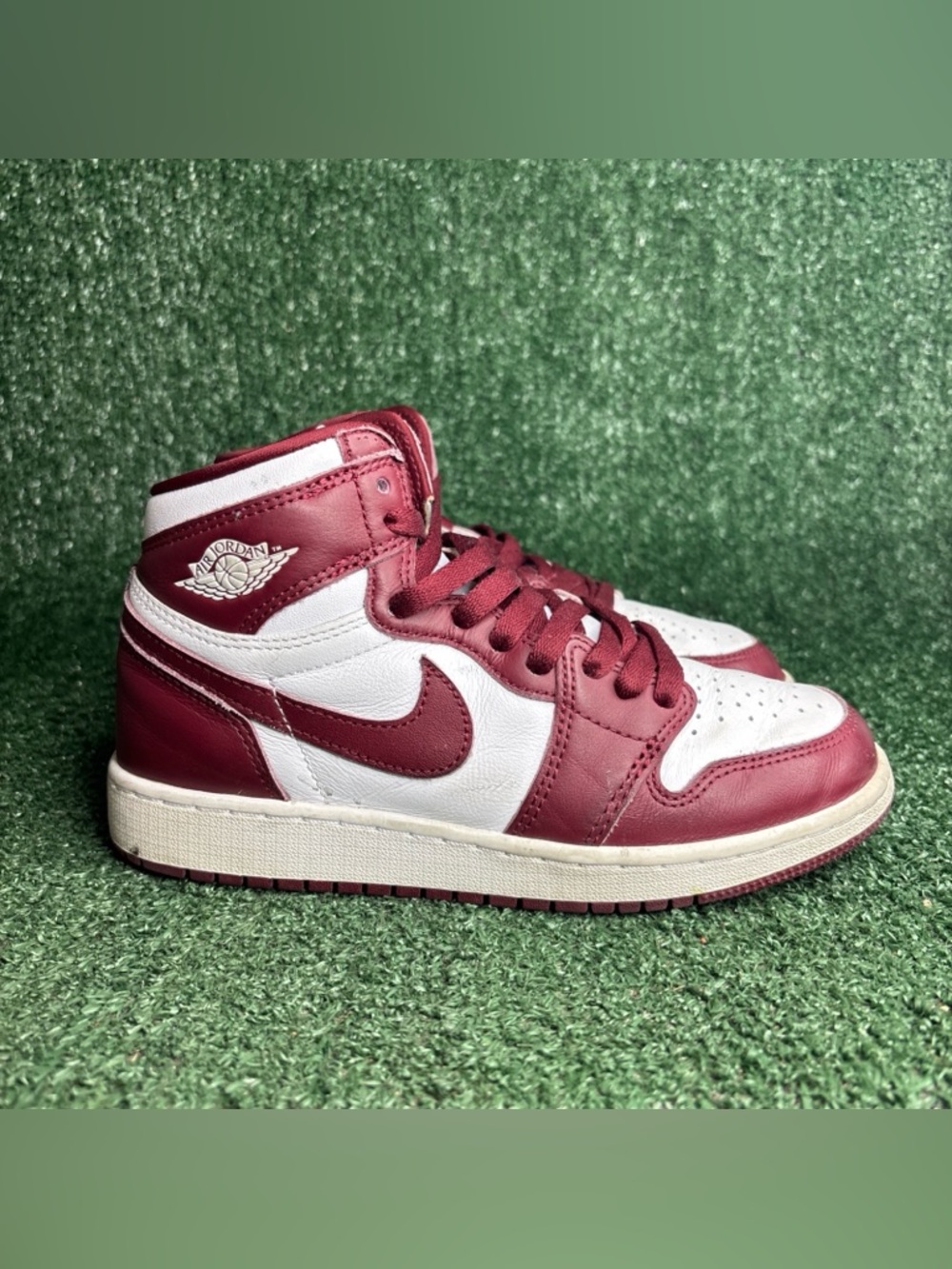 Nike Air Jordan 1 Retro High OG Women 6.5 (5Y) Red Leather Basketball FD1437-160